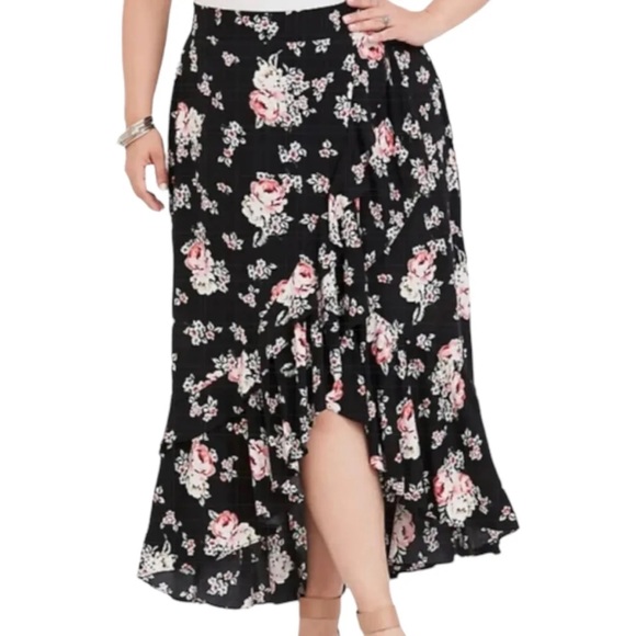 Torrid floral challis hi-lo skirt - Picture 10 of 10